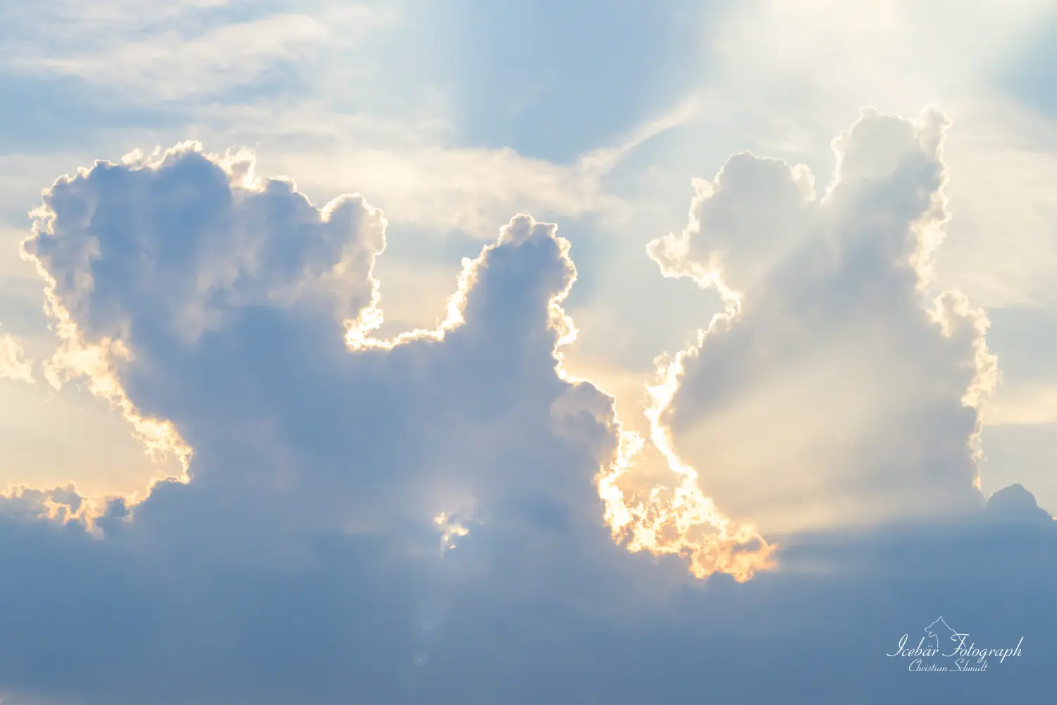 Sonne hinter den Wolken von Icebär Photographer